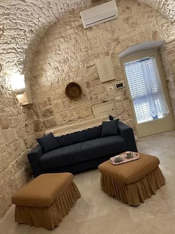 & La Petra *